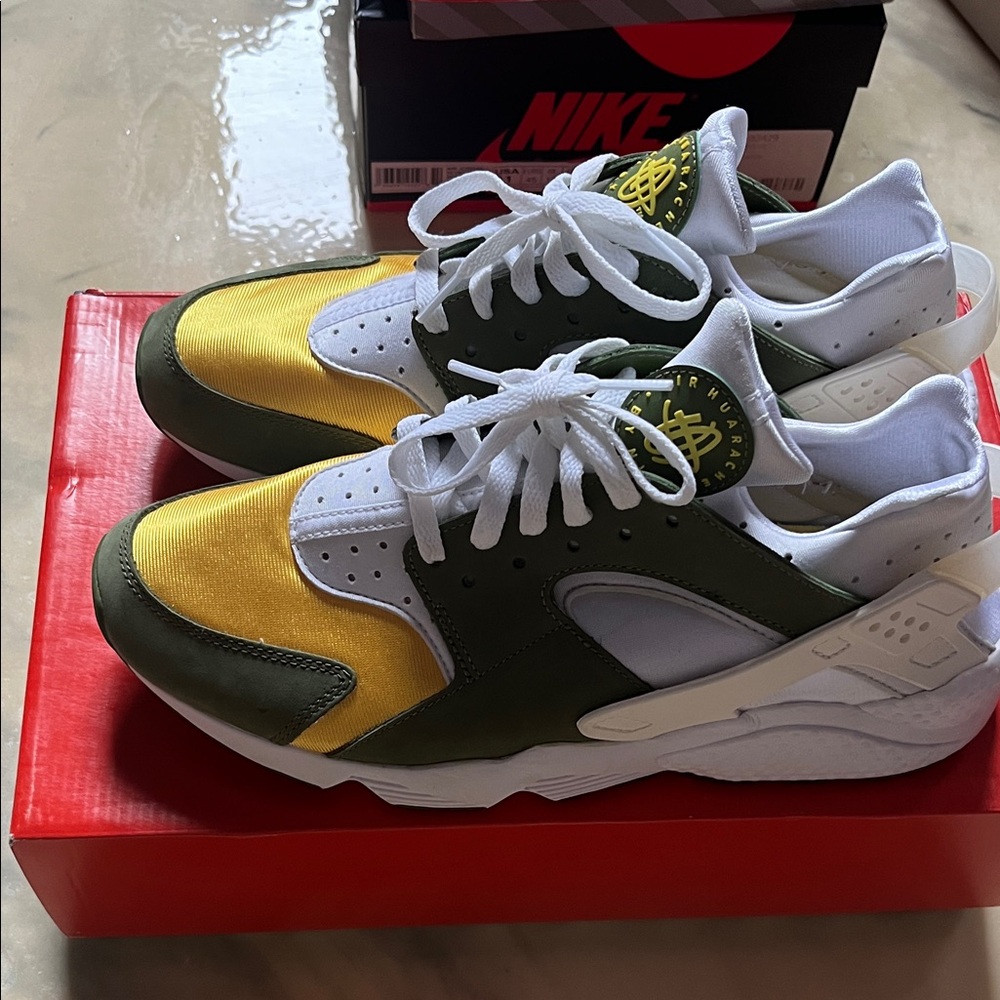Stussy Nike Huarache